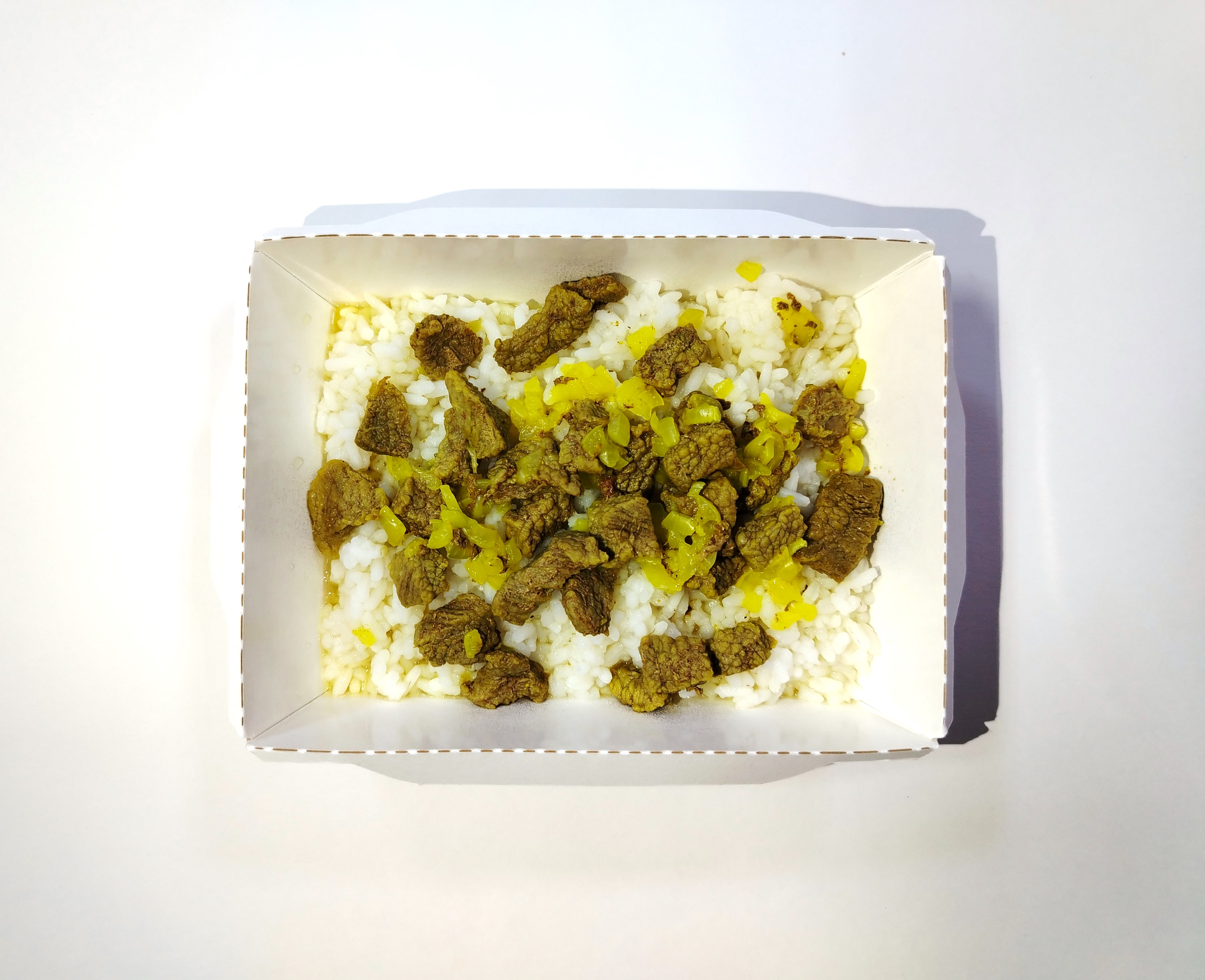 Говядина с карри и рисом