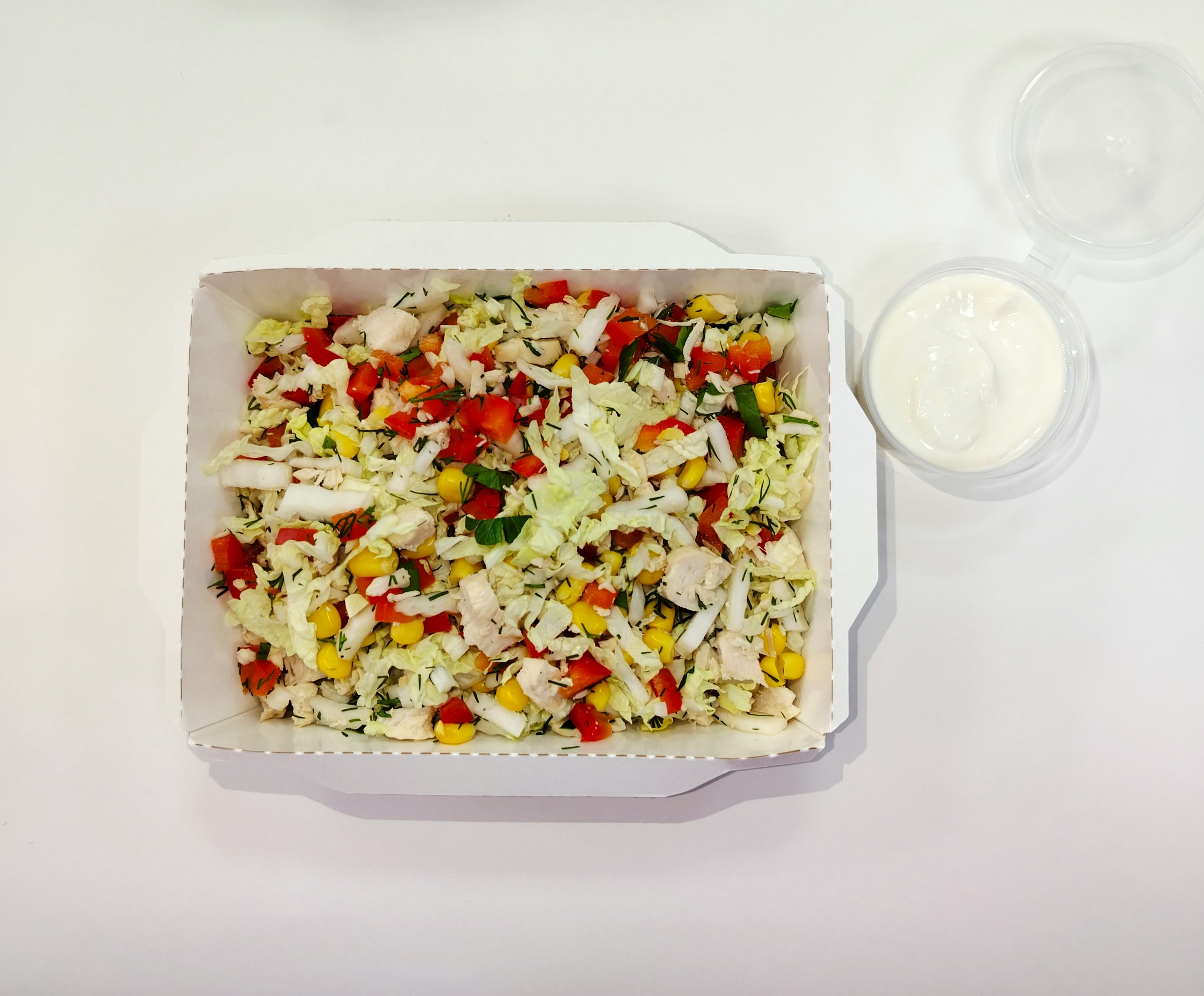 Салат с грудкой  и овощами